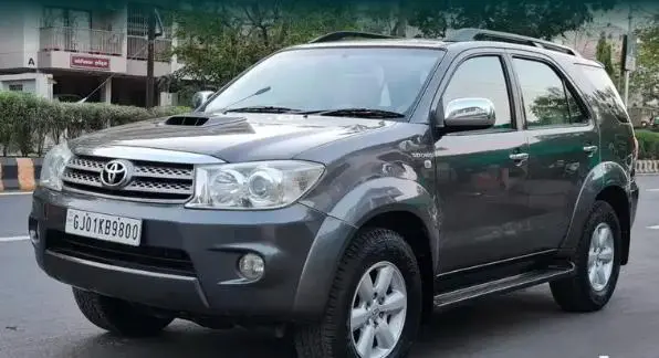 Toyota Fortuner 3.0 4X4 MT 2009