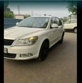 Skoda Laura ELEGANCE 2.0 TDI CR AT 2011