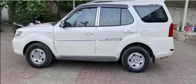 Tata Safari Storme 2.2 EX 4X2 2018