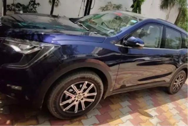 Mahindra XUV700 AX 7 Petrol AT 7 STR 2022