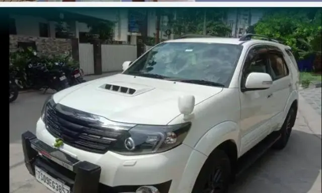 Toyota Fortuner 3.0 4x2 MT 2015