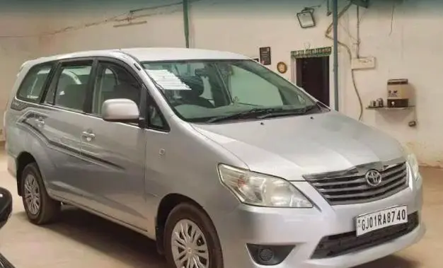 Toyota Innova 2.0 GX 8 STR BS IV 2013