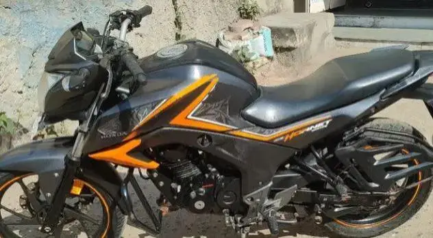 Honda CB Hornet 160R CBS 2017