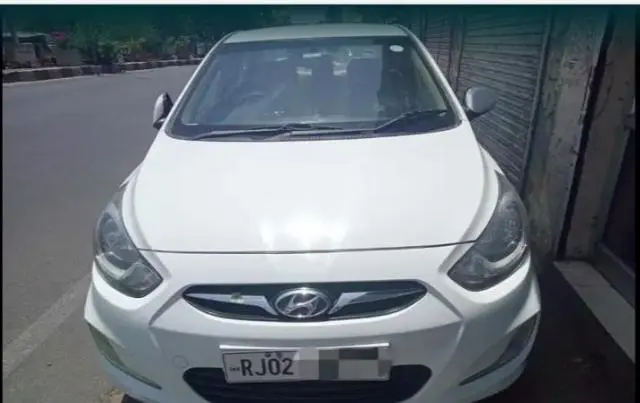 Hyundai Verna 1.6 CRDI SX 2013