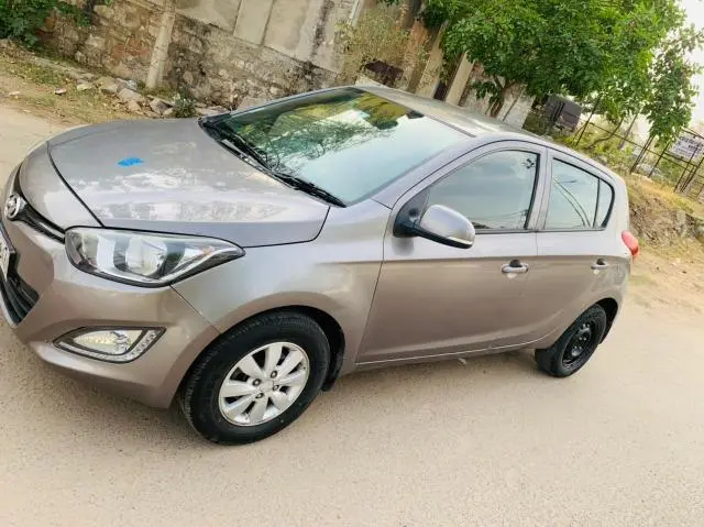 Hyundai i20 sportz ABS 2013
