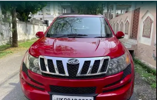 Mahindra XUV500 W6 2013