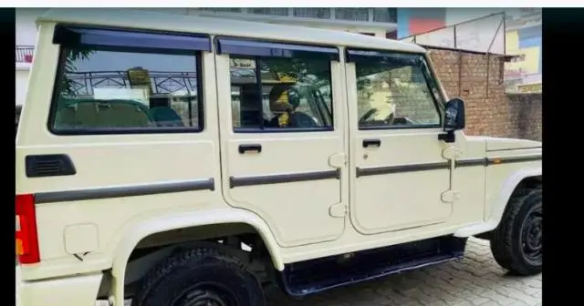 Mahindra Bolero SLE 2017