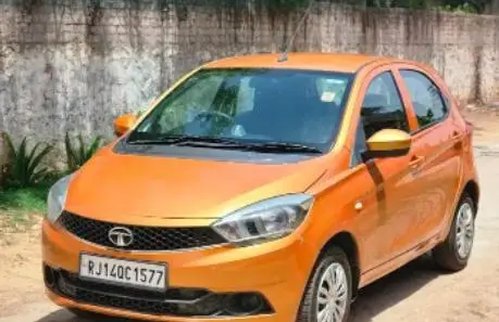 Tata Tiago Revotron XT 2016