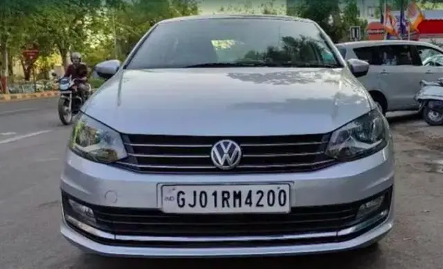 Volkswagen Vento 1.6 MPI Highline Plus 2015
