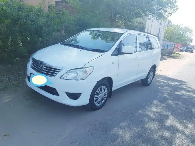 Toyota Innova 2.5 G 2013