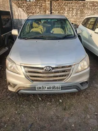 Toyota Innova 2.5 G 7 STR BS IV 2013