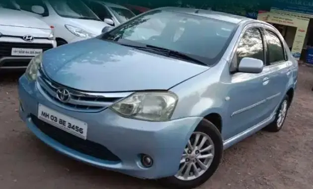 Toyota Etios V 2012
