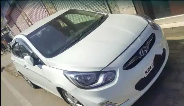 Hyundai Verna 1.6 CRDI SX 2011