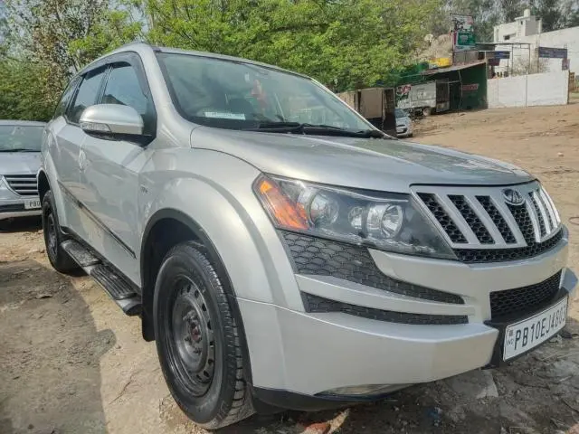 Mahindra XUV500 W6 2013