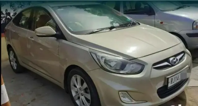 Hyundai Verna 1.6 CRDI SX 2012