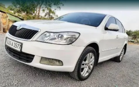 Skoda Laura AMBITION 2.0 TDI CR AT 2013