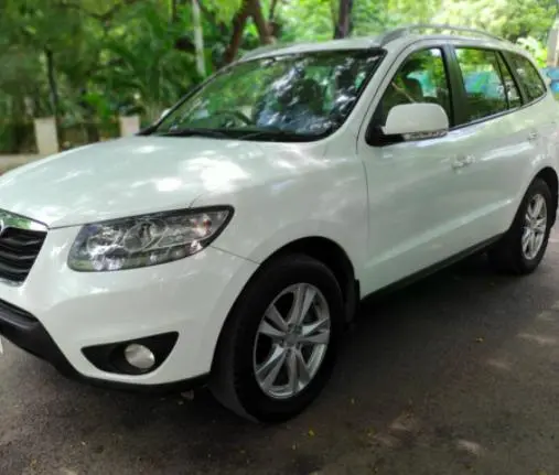 Hyundai Santa Fe 2WD MT 2013