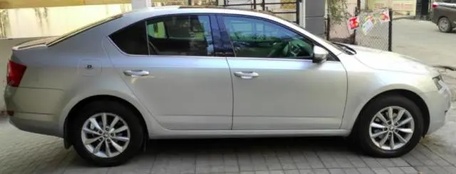 Skoda Octavia Elegance 2.0 TDI AT 2015