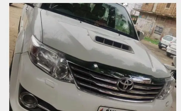 Toyota Fortuner 3.0 4X4 MT 2009