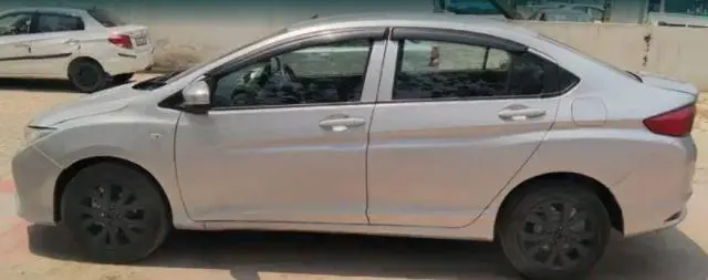 Honda City V i-DTEC 2015