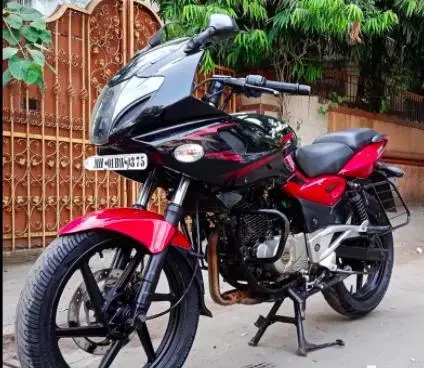 Bajaj Pulsar 220cc 2014