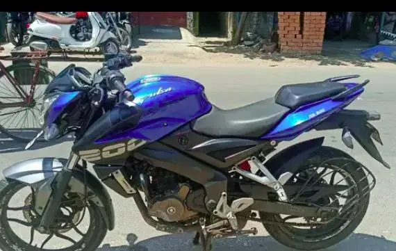Bajaj Pulsar NS200 2016