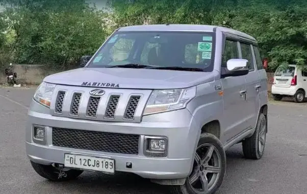 Mahindra TUV300 T6 Plus 2015
