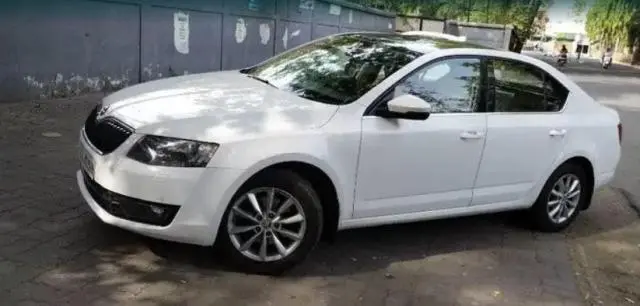 Skoda Octavia 2.0 TDI STYLE PLUS AT 2015