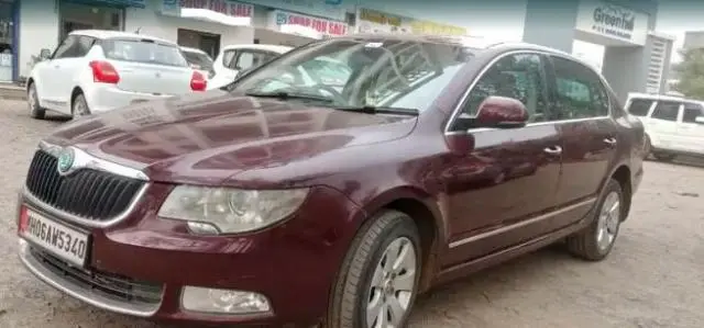 Skoda Superb 2.0 L&K TDI AT 2010