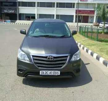 Toyota Innova 2.5 GX 7 STR BS IV 2014
