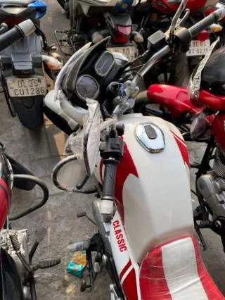 Bajaj V15 150cc 2016