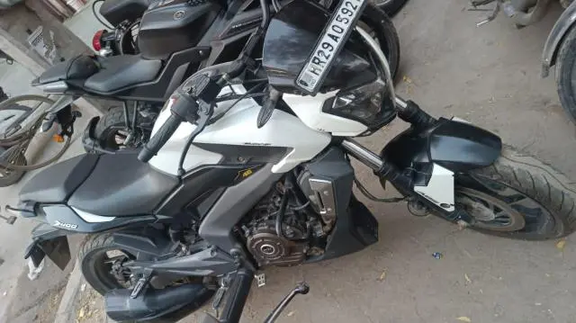 Bajaj Dominar 400 2017