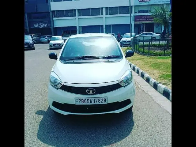 Tata Tiago Revotron XM 2016