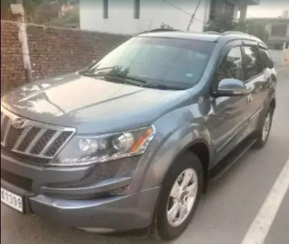 Mahindra XUV500 W8 2012