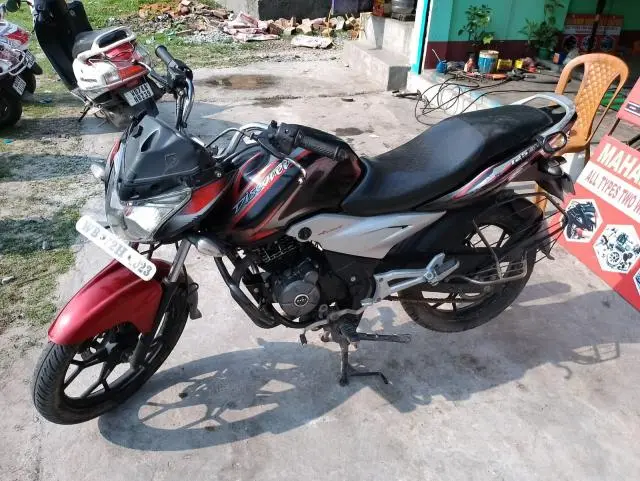Bajaj Discover 125cc 2012