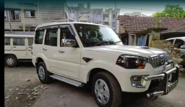 Mahindra Scorpio S4 Plus 2017