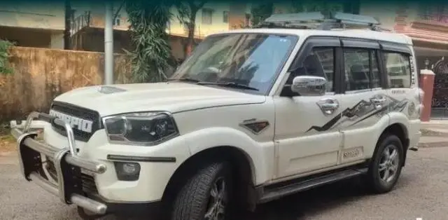 Mahindra Scorpio S10 2015