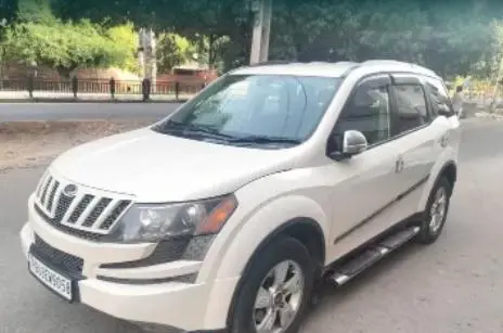 Mahindra XUV500 W8 2012