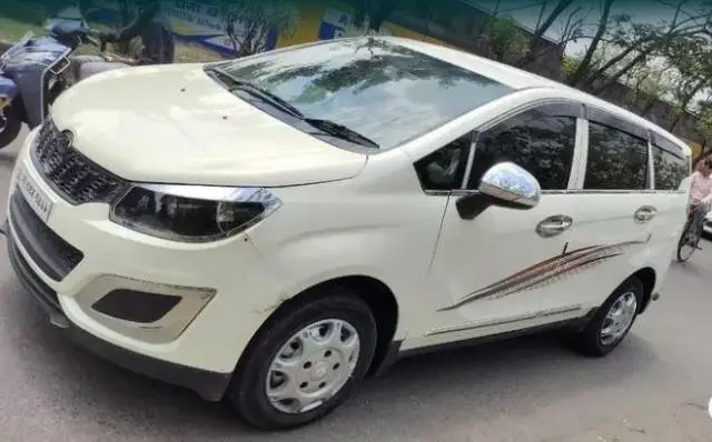 Mahindra Marazzo M8 8 STR 2020