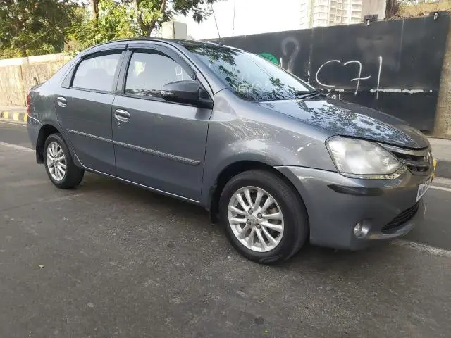 Toyota Etios V 2013