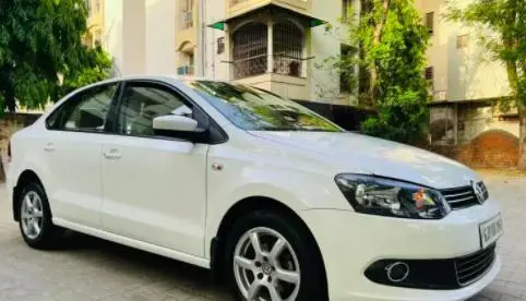 Volkswagen Vento 1.6L Highline 2014