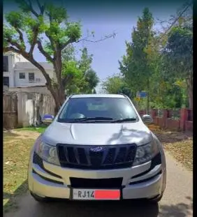 Mahindra XUV500 W8 2012