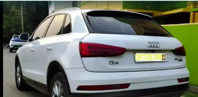 Audi Q3 35 TDI quattro Premium Plus 2015