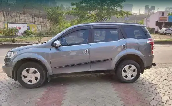 Mahindra XUV500 W8 2WD 2013