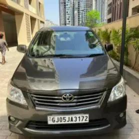 Toyota Innova 2.5 G 7 STR BS III 2012