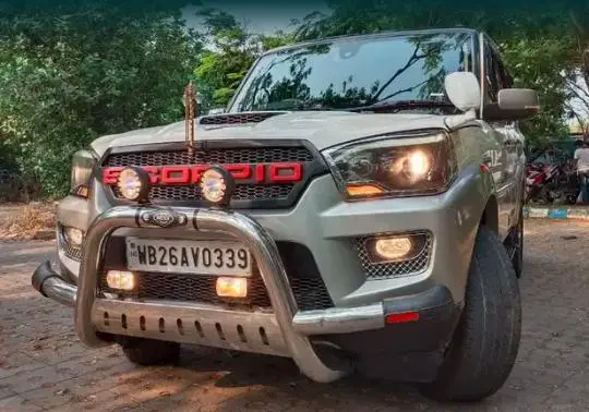 Mahindra Scorpio S10 2017