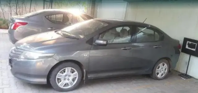 Honda City S i-VTEC 2010