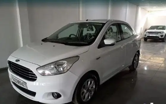 Ford Aspire Titanium 1.5 Ti-VCT AT 2016