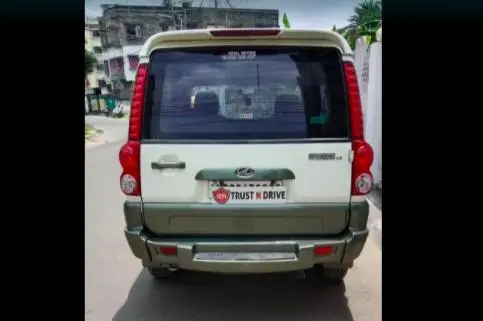 Mahindra Scorpio 2.6 SLX CRDE 2013