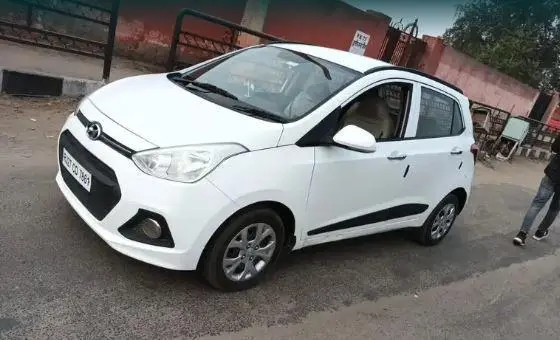Hyundai Grand i10 Sportz CRDi 2014